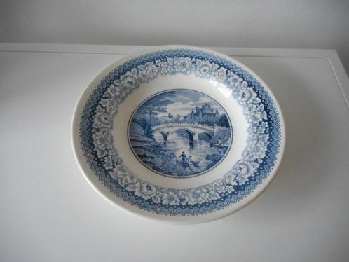 Bord, schaal van Royal Sphinx Maastricht, Antiek en Kunst, Antiek | Servies los, Ophalen of Verzenden