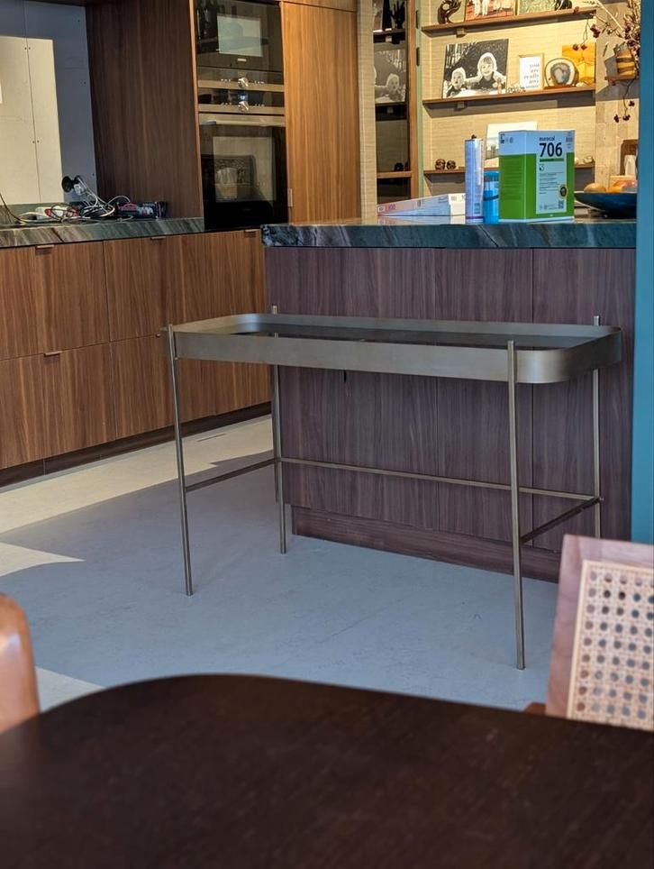 Leuke bijzettafel / sidetable landelijk chique Riverdale, Huis en Inrichting, Tafels | Sidetables, Gebruikt, 25 tot 50 cm, 100 tot 150 cm