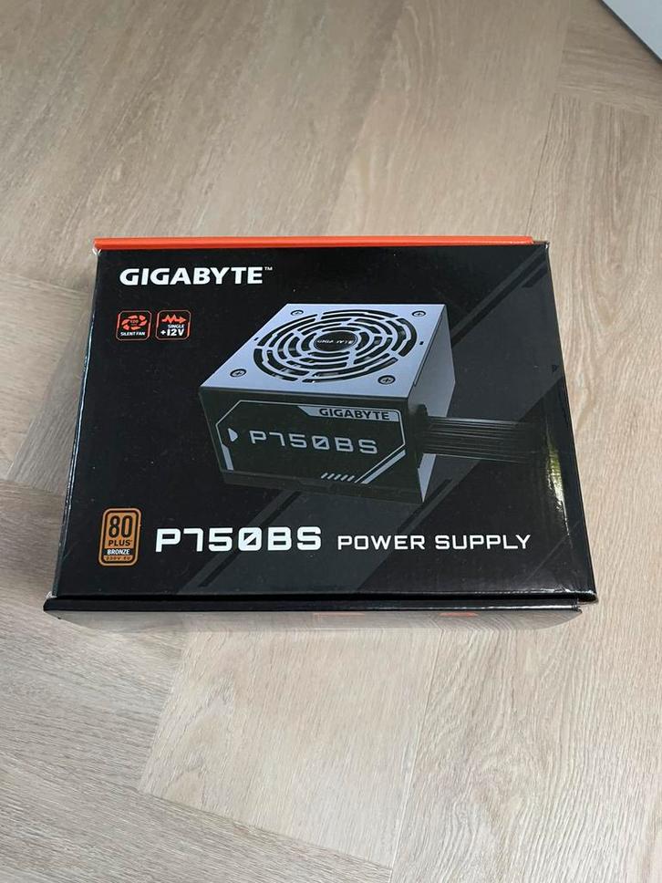 Gigabyte P750BS PSU., Computers en Software, Interne voedingen, Zo goed als nieuw, Ophalen of Verzenden