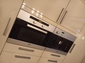 MIELE inbouw apparatuur koffie en oven magnetron beschikbaar voor biedingen