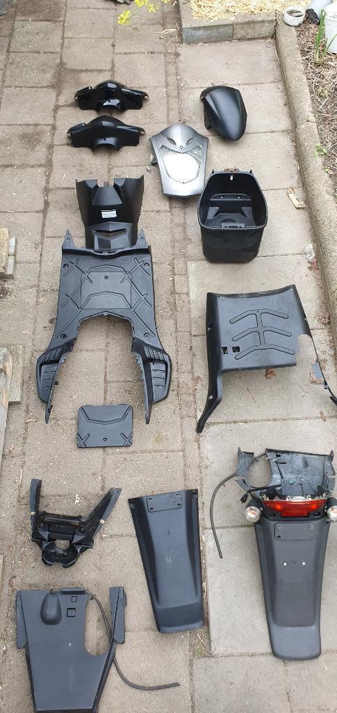 Kymco Agility kappen (alles ook los te koop) Zwart Oem, Fietsen en Brommers, Brommeronderdelen | Scooters, Gebruikt, Kymco, Blok
