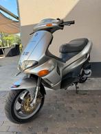 ⭐️Gilera runner 50cc dd Brom zilvergrijs 20000 km⭐️, Ophalen
