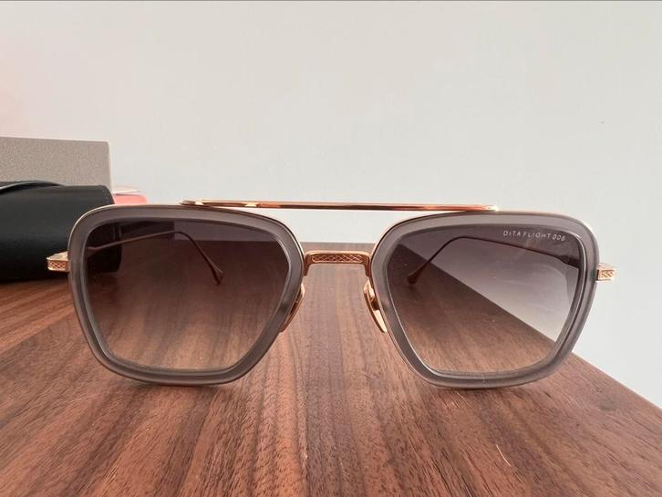 Dita Flight 006 GREY (met bon), Sieraden, Tassen en Uiterlijk, Zonnebrillen en Brillen | Heren, Zo goed als nieuw, Zonnebril, Overige merken