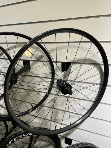 Bontrager Kovee Comp TLR 29" Wielset beschikbaar voor biedingen
