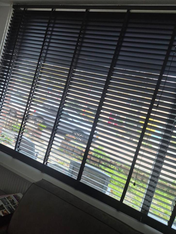 Zwarte Houten Jaloezieën, Huis en Inrichting, Stoffering | Gordijnen en Lamellen, Zo goed als nieuw, 200 cm of meer, Ophalen