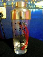 international cocktail club shake glas met 2 glazen., Huis en Inrichting, Ophalen of Verzenden, Zo goed als nieuw