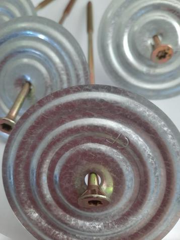 50-100 drukverdeelplaat +schroeven 6x 220 mm PIR plat dak C beschikbaar voor biedingen
