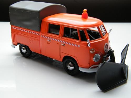 Modelauto Volkswagen Pickup T1 bus Sneeuw schuiver Motormax, Hobby en Vrije tijd, Modelauto's | 1:24, Nieuw, Bus of Vrachtwagen