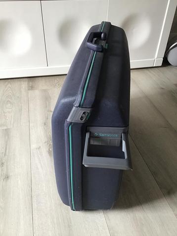 Grote blauwe Samsonite Oyster koffer met cojferslot/2 wielen beschikbaar voor biedingen