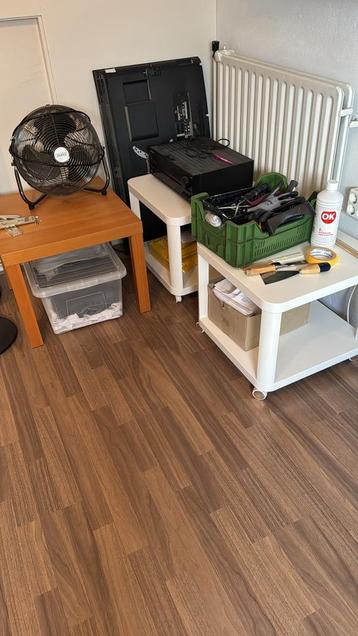 IKEA tafeltjes - 2 wit rolbaar, 1 bruin beschikbaar voor biedingen