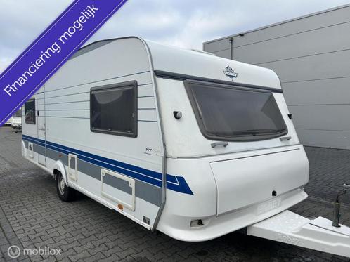 Hobby 575 2 enkele bedden voortent airco, Caravans en Kamperen, Caravans, Bedrijf, 1250 - 1500 kg, Rondzit, Hobby, 2 aparte bedden