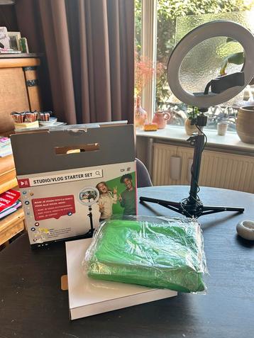 Studio startervlog set beschikbaar voor biedingen