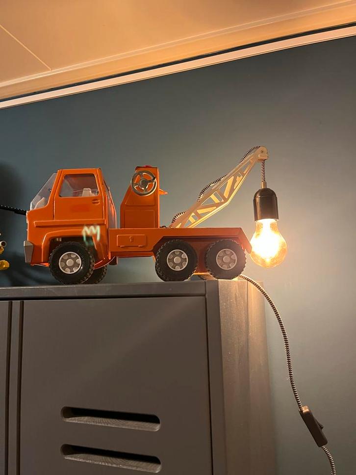 Tonka Vrachtwagen Sloopkogel Nachtlamp, Huis en Inrichting, Lampen | Vloerlampen, Gebruikt, Minder dan 100 cm, Metaal, Ophalen of Verzenden