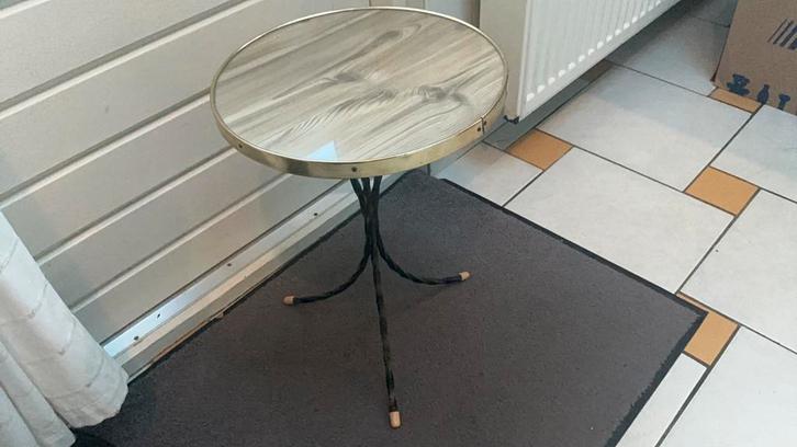Vintage bijzet tafeltje., Antiek en Kunst, Curiosa en Brocante, Ophalen of Verzenden