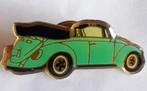 Oldtimer cabrio - Volkswagen Kever pinspeld, Verzamelen, Speldjes, Pins en Buttons, Verzenden, Zo goed als nieuw, Transport, Speldje of Pin