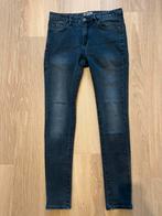 Spijkerbroek/jeans van 8MM 30/32 slim, Blauw, W32 (confectie 46) of kleiner, Ophalen of Verzenden, Gedragen