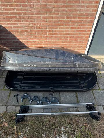 Volvo Dakkoffer + Dakdragers - Complete Set beschikbaar voor biedingen