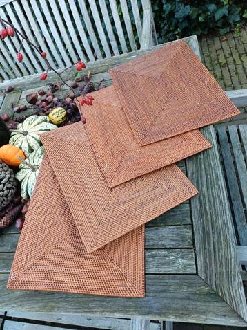 4 x Placemats handmade  Myanmar Riet nieuw kerst  beschikbaar voor biedingen
