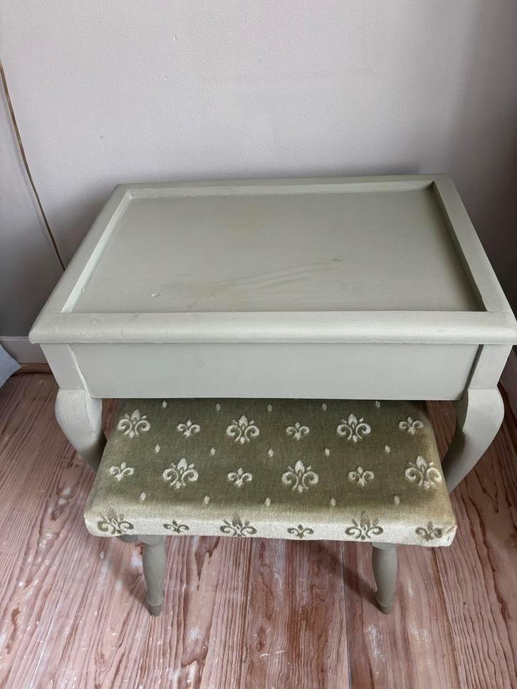 Franse Vintage Antieke kleptafel met krukje, Huis en Inrichting, Stoelen, Gebruikt, Eén, Hout, Overige kleuren, Ophalen