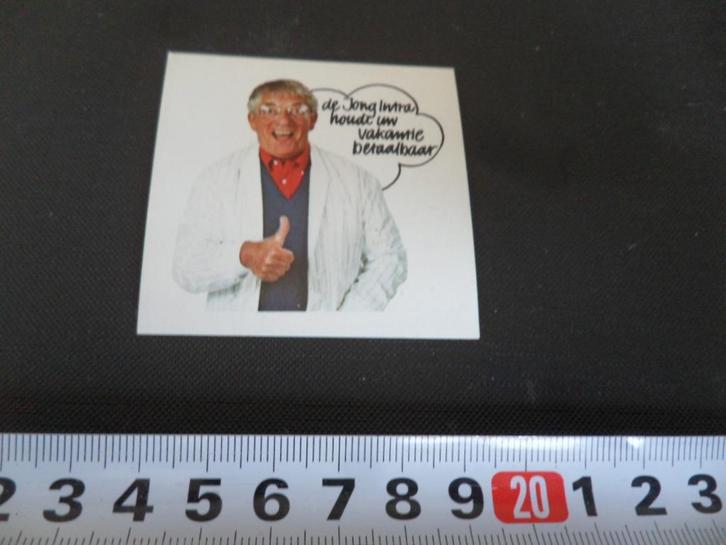 sticker de Jong Intra houdt uw vakantie betaalbaar, Verzamelen, Stickers, Zo goed als nieuw, Bedrijf of Vereniging, Ophalen