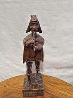 Handgesneden houten fluitspeler | 28 cm | Etnische decoratie, Antiek en Kunst, Kunst | Beelden en Houtsnijwerken, Ophalen of Verzenden