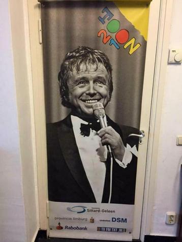 Banner / poster van Toon Hermans 2010 beschikbaar voor biedingen