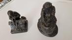 2 brocante beeldjes de munter en klompenmaker, Ophalen of Verzenden, Gebruikt, Mens