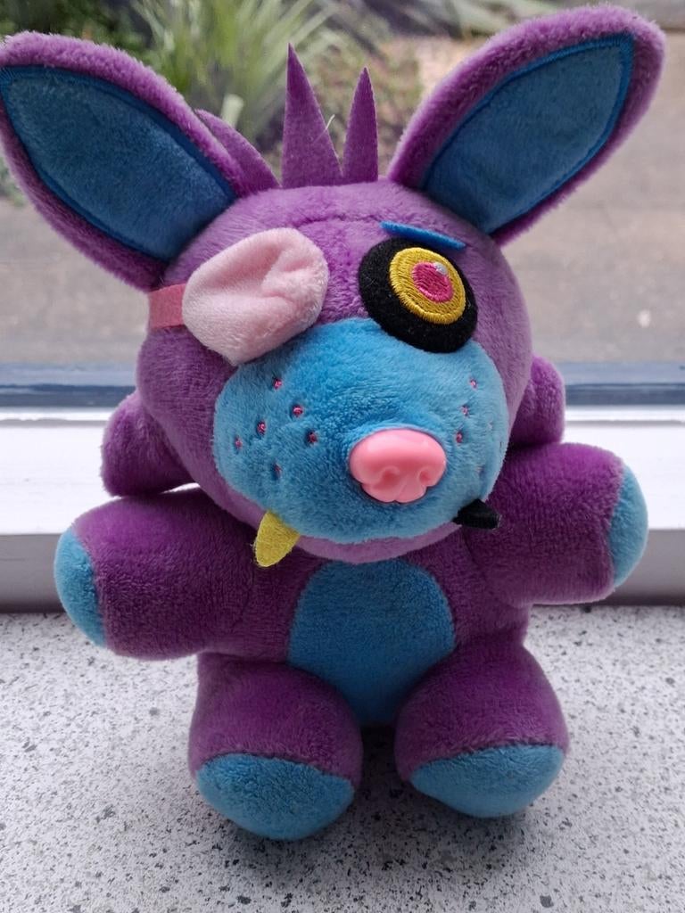 Monster Five Nights At Freddy's Foxy Purple Blacklight Neon, Overige typen, Ophalen of Verzenden, Zo goed als nieuw, Meerkleurig