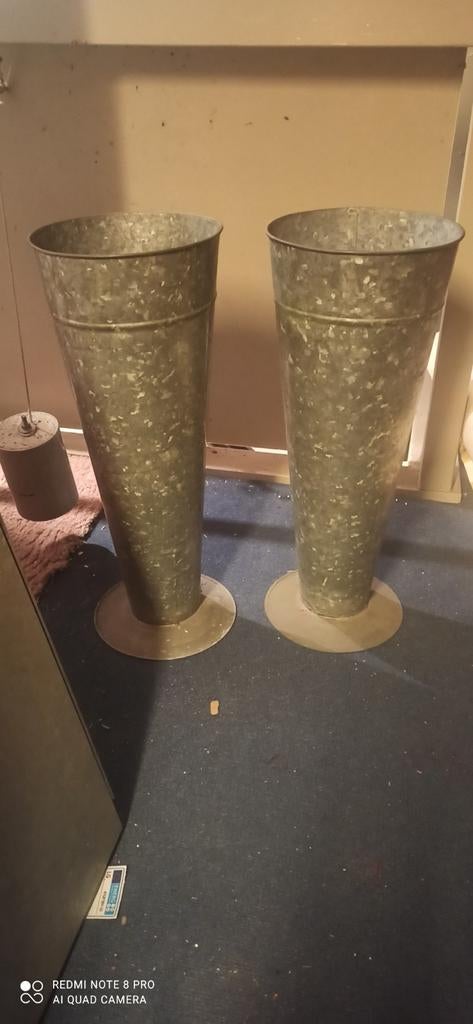 2 zinken vazen, Ophalen, Zo goed als nieuw