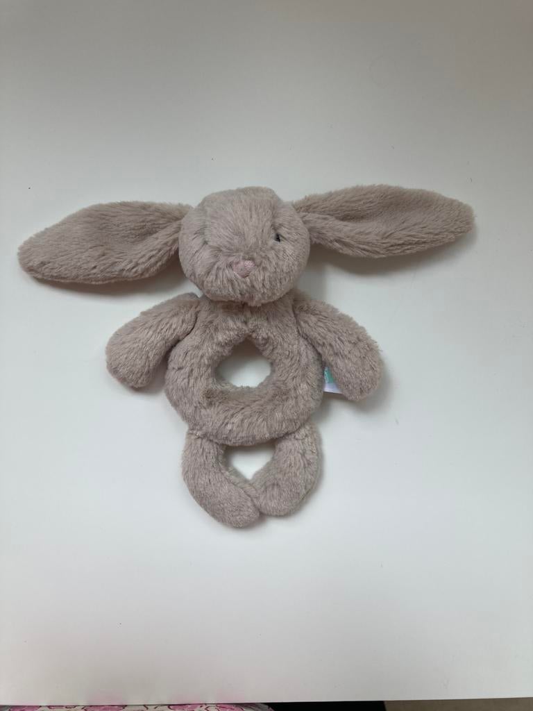 Jellycat rammelaar konijn beige, Kinderen en Baby's, Speelgoed | Knuffels en Pluche, Jellycat, Overige karakters, Konijn, Ophalen of Verzenden