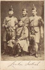 Kabinet foto - 4 Militairen met Wapens en Uniform - ENGELS, Gebruikt, Verzenden, Foto, Voor 1940