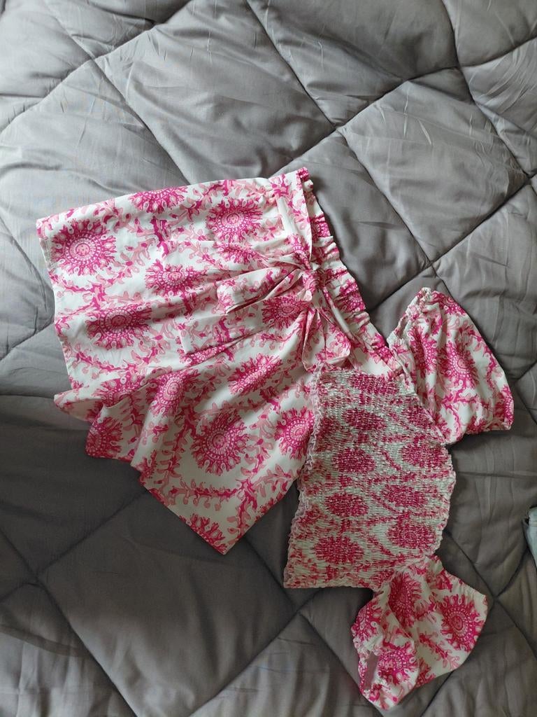 Shein roze bloemenprint shorts en top set, Kleding | Dames, Broeken en Pantalons, Maat 38/40 (M), Kort, Ophalen of Verzenden, Zo goed als nieuw