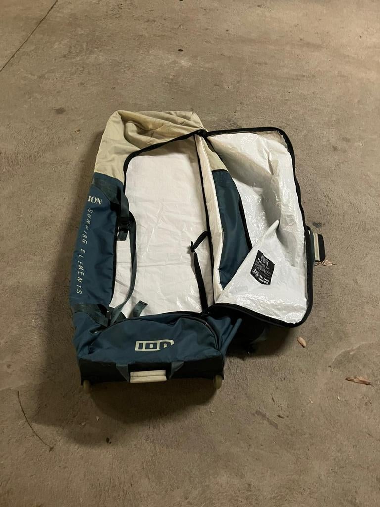 Ion kitesurf boardbag, Ophalen
