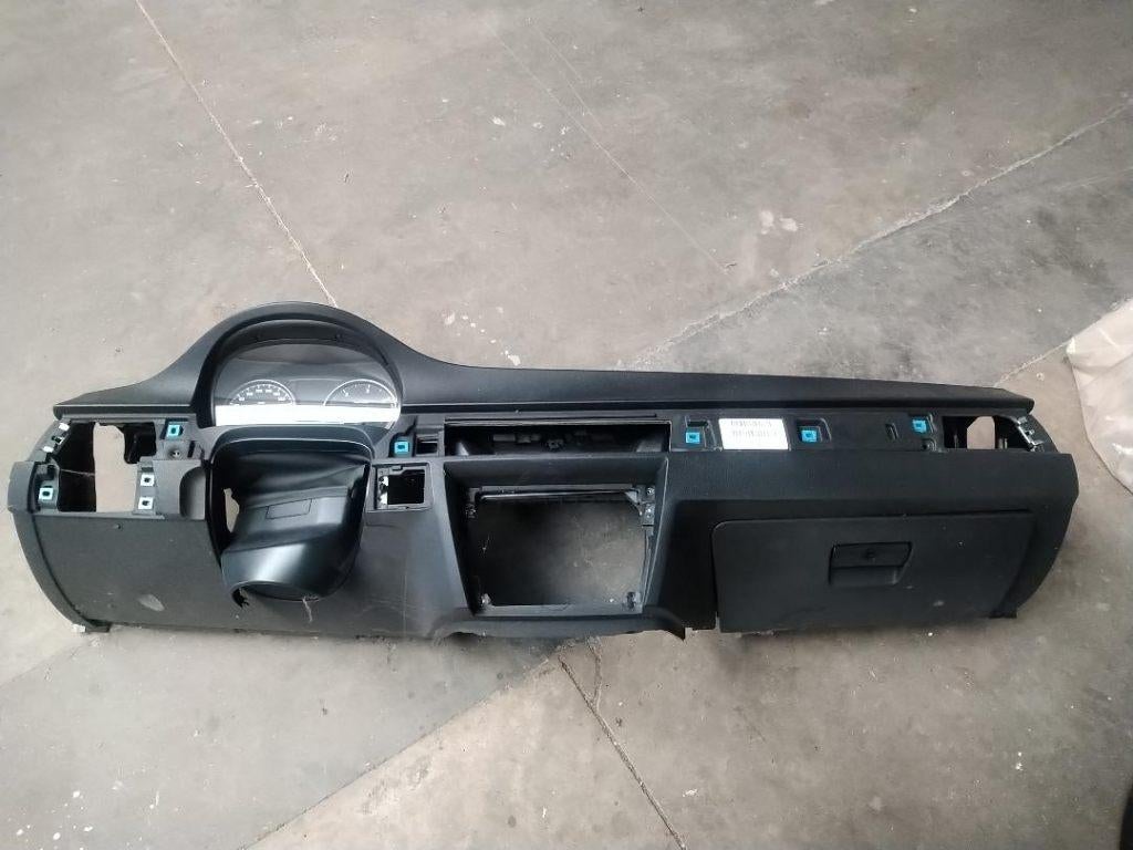 Dashbord + passagiersairbag Bmw E90 E91 E92 E93 + Lci, Ophalen, Gebruikt, BMW