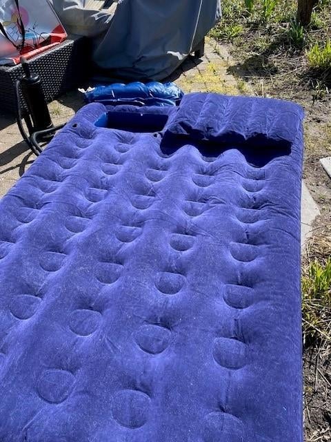 luchtbed met pomp, Caravans en Kamperen, Luchtbedden, Ophalen, Gebruikt, 2-persoons