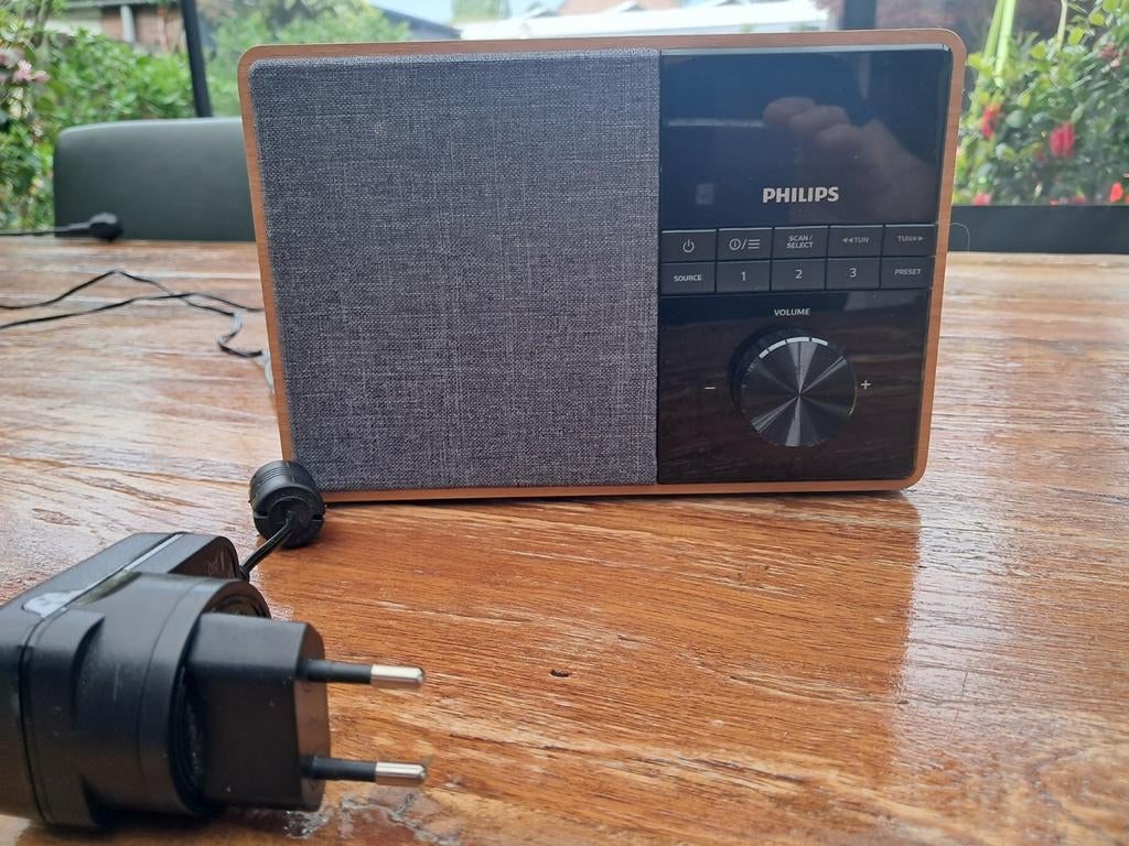 Philips radio in nieuwstaat, Ophalen, Zo goed als nieuw, Radio