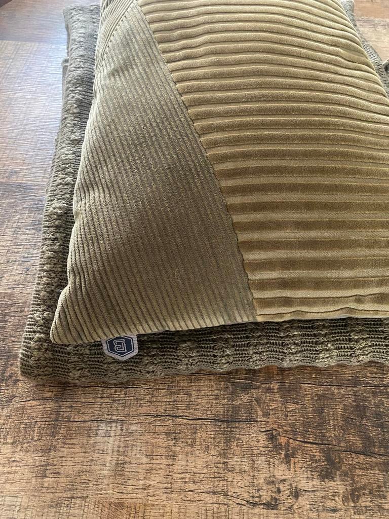 Be Pure Home plaid en kussen., Ophalen of Verzenden, Gebruikt, Groen, Rechthoekig