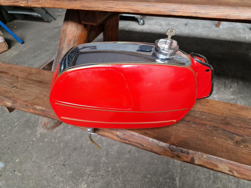Kreidler A-Tank in nette staat, ideale voor het verchromen, Fietsen en Brommers, Ophalen of Verzenden, Tank