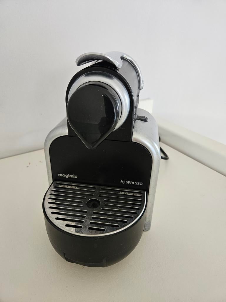 Nespresso Magimix koffiezetapparaat - Zilver/Zwart, Ophalen, Gebruikt, Espresso apparaat, 1 kopje