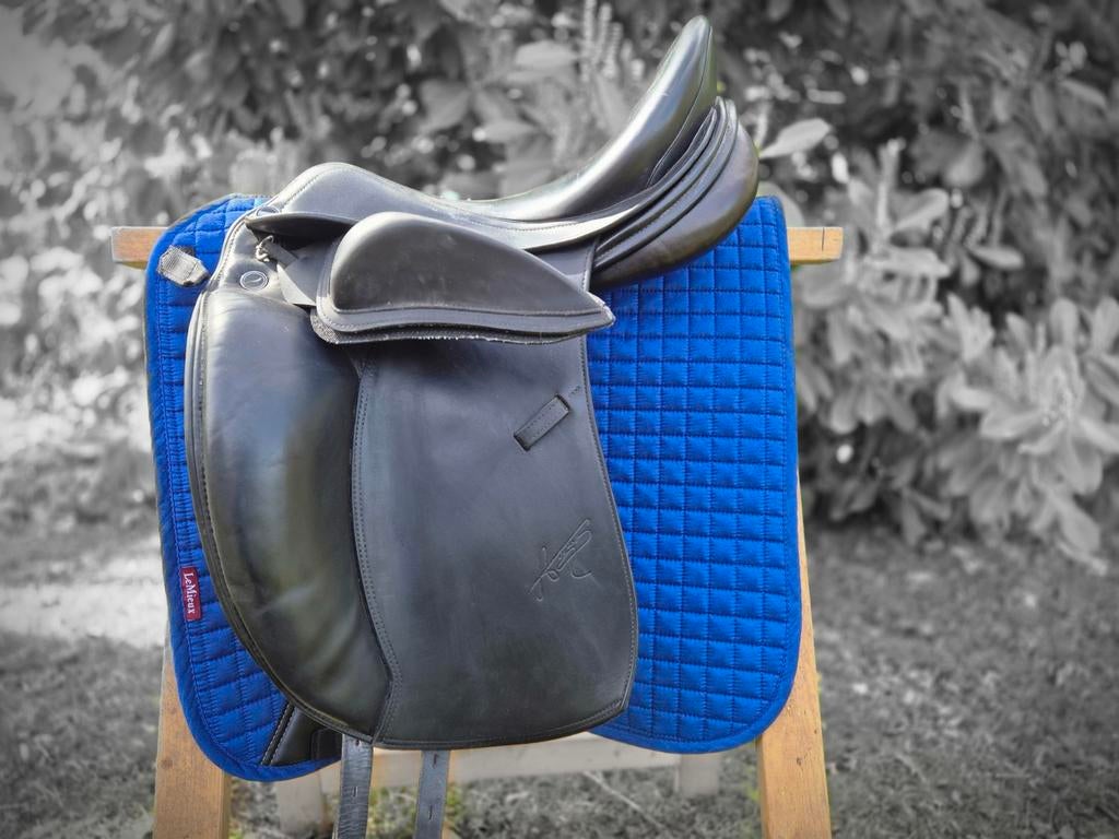 Erreplus adelinde,  soft seat ,17 inc valt als 17.5, Ophalen of Verzenden, Zo goed als nieuw, Dressuur