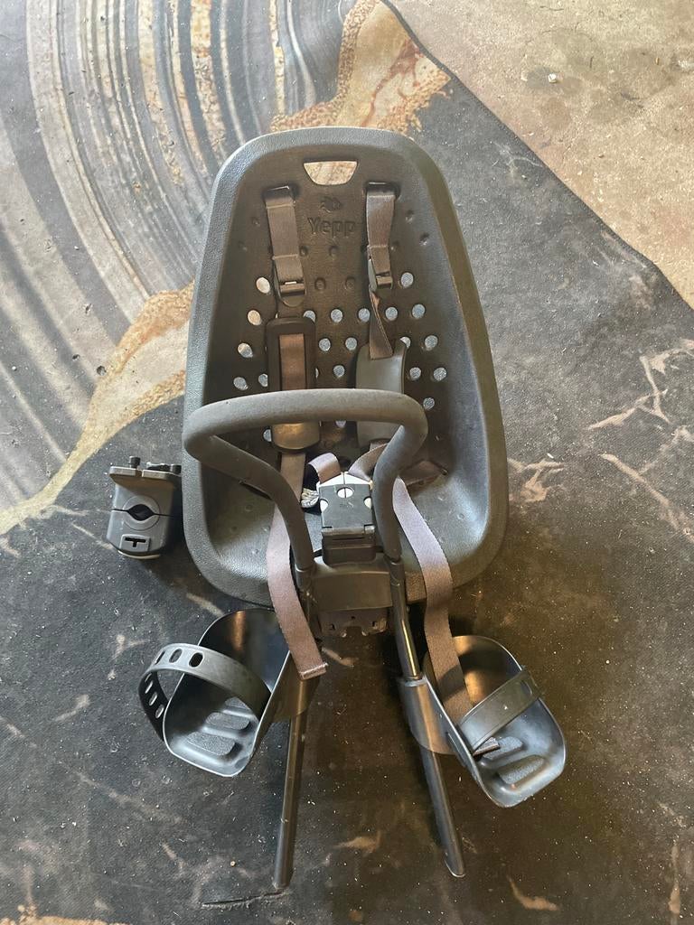 Yepp Voorzitje met Bevestiging & Sleutel, Fietsen en Brommers, Fietsaccessoires | Fietsstoeltjes, Verzenden, Gebruikt, Voorzitje