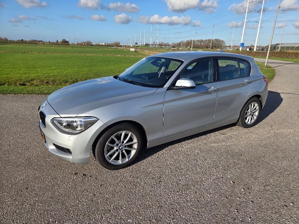 BMW 1-Serie 116I 100KW 5DR 2012 Zilver, Auto's, 1-Serie, Euro 5, Zwart, 4 cilinders