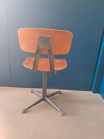 Retro Schoolstoeltje - Vintage Design, Huis en Inrichting, Stoelen, Gebruikt, Bruin, Ophalen of Verzenden, Eén
