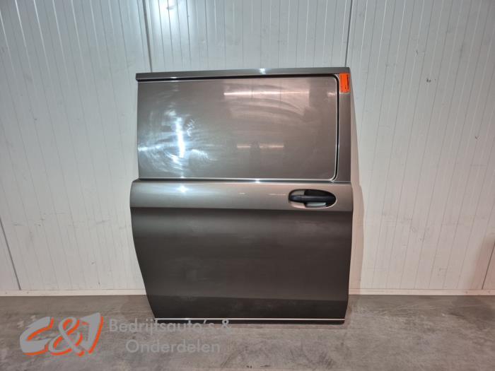 Schuifdeur rechts van een Mercedes Vito (9963), Auto-onderdelen, Gebruikt, -, Deur, Ophalen of Verzenden