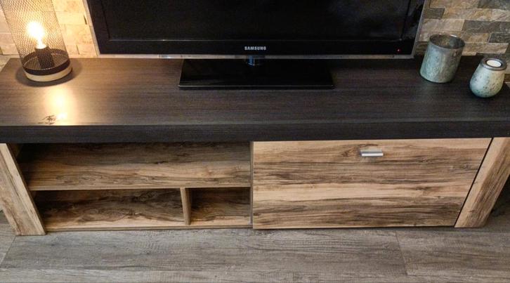 Gratis TV meubel, dressoir en hoge kast, Huis en Inrichting, Kasten | Televisiemeubels, Gebruikt, Minder dan 100 cm, Minder dan 50 cm