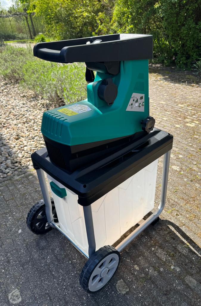 Ferrex takken hakselaar 2800 watt, Ophalen, Zo goed als nieuw