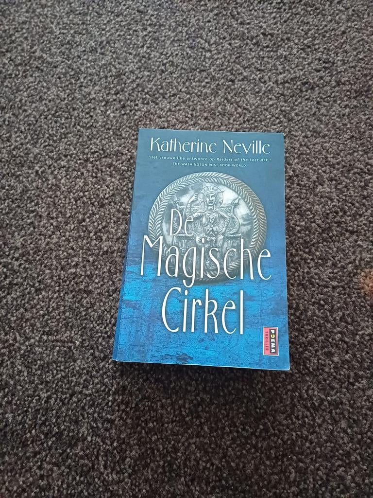 De Magische Cirkel - Katherine Neville, Ophalen of Verzenden, Zo goed als nieuw, Katherine Neville