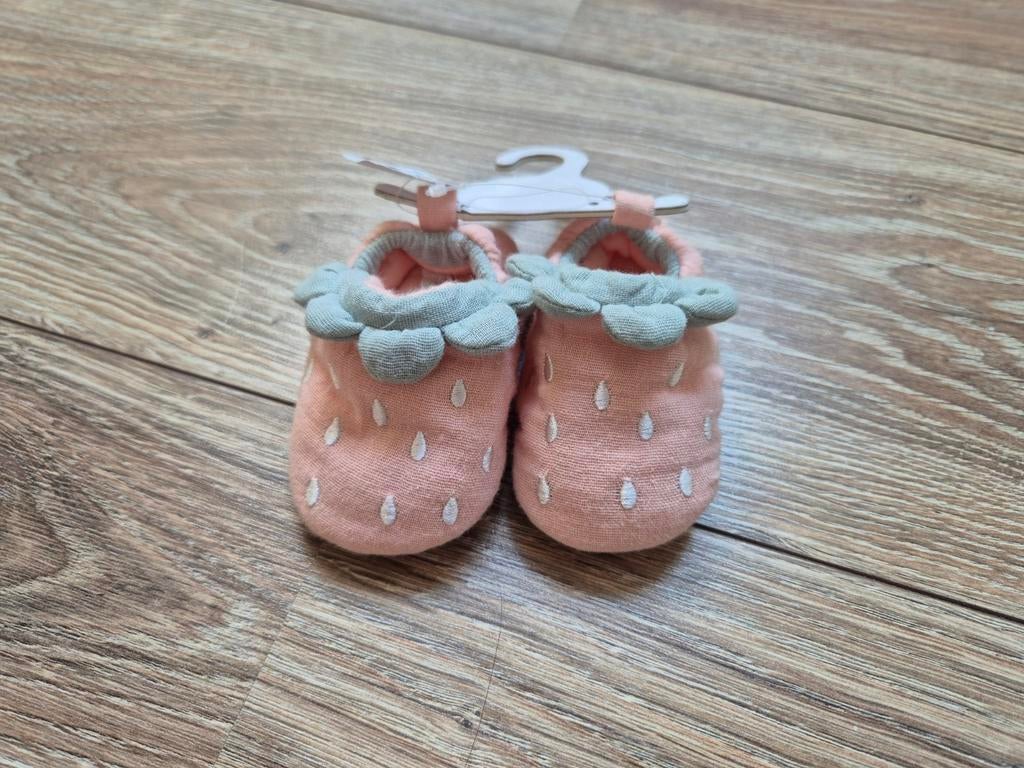 Next slofjes maatje 15 nieuw, Kinderen en Baby's, Babykleding | Schoentjes en Sokjes, Slofjes, Meisje, Nieuw, Ophalen of Verzenden