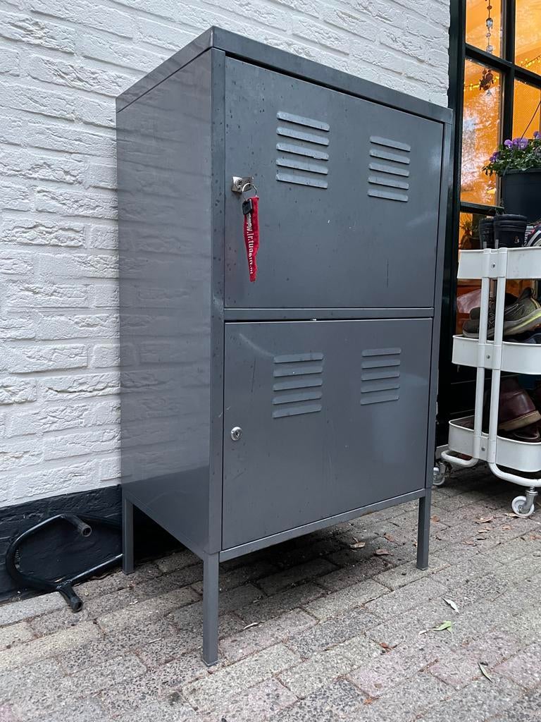 IKEA PS Kast Locker Kluisje Grijs staal, Huis en Inrichting, Kasten | Lockerkasten, Ophalen, Gebruikt