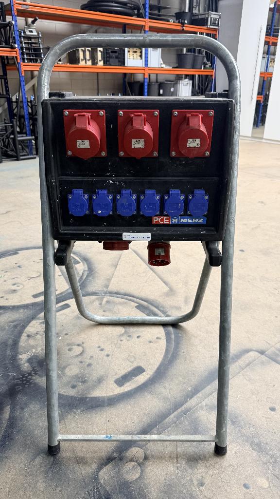 Stroomverdeelkast 32 amp, Doe-het-zelf en Verbouw, Elektra en Kabels, Ophalen, Gebruikt, Overige typen